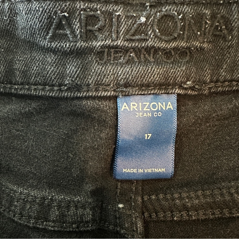 Arizona Jean Co High Rise Black Distressed Denim Shorts Raw Hem Festival 17 - Picture 10 of 11